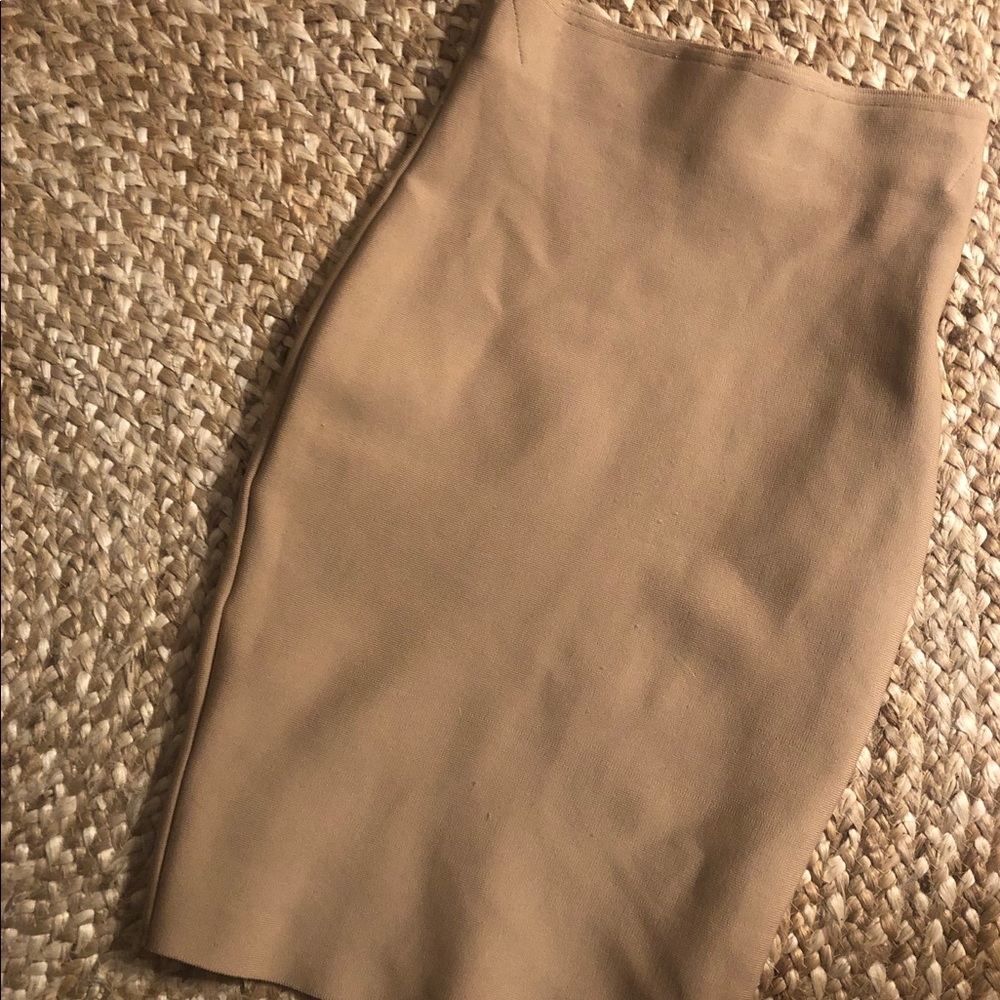 Nude pencil skirt